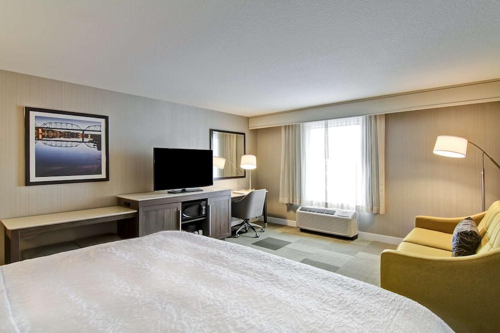 Hampton Inn & Suites By Hilton Saskatoon Airport Eksteriør bilde