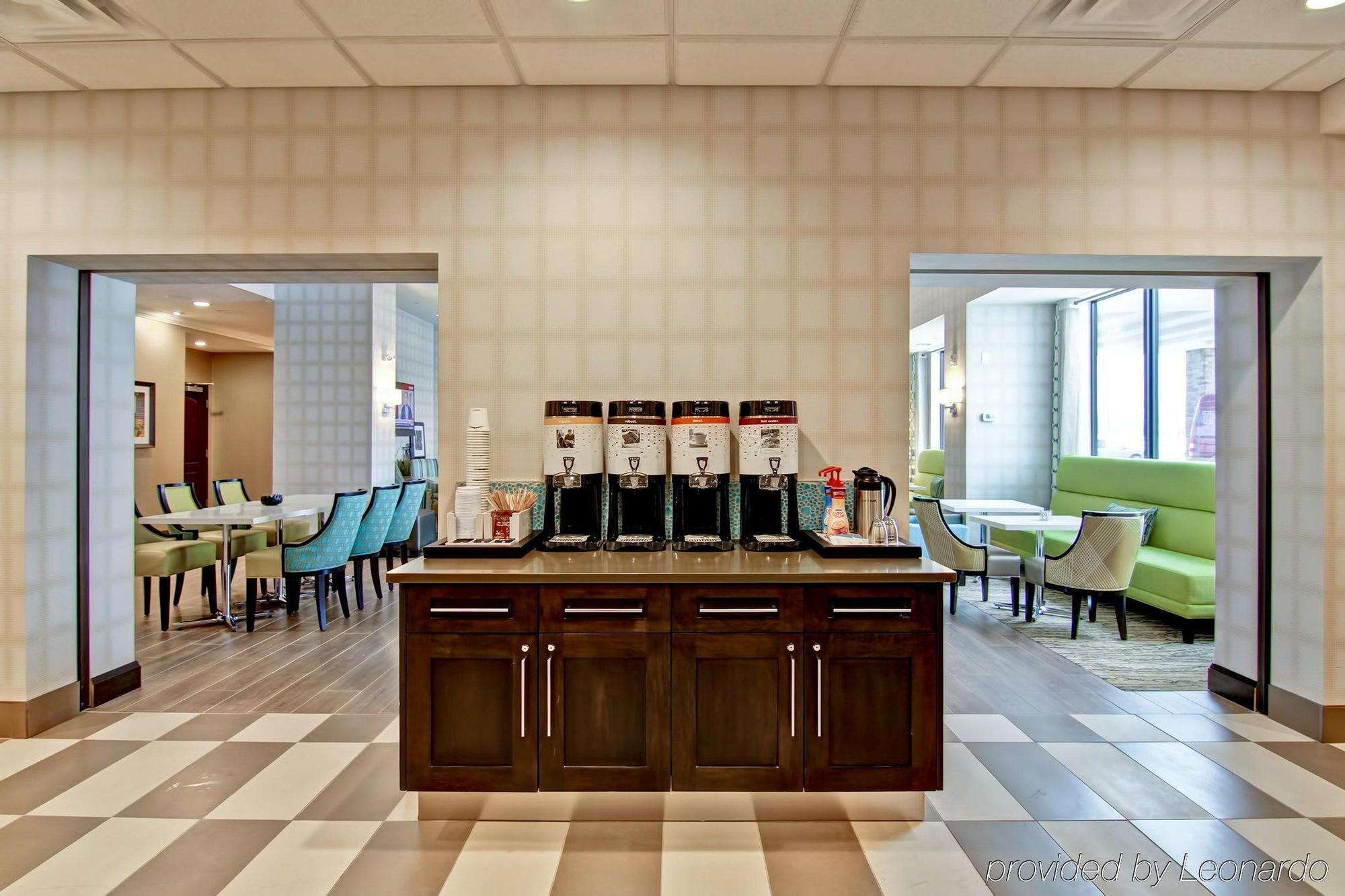 Hampton Inn & Suites By Hilton Saskatoon Airport Eksteriør bilde